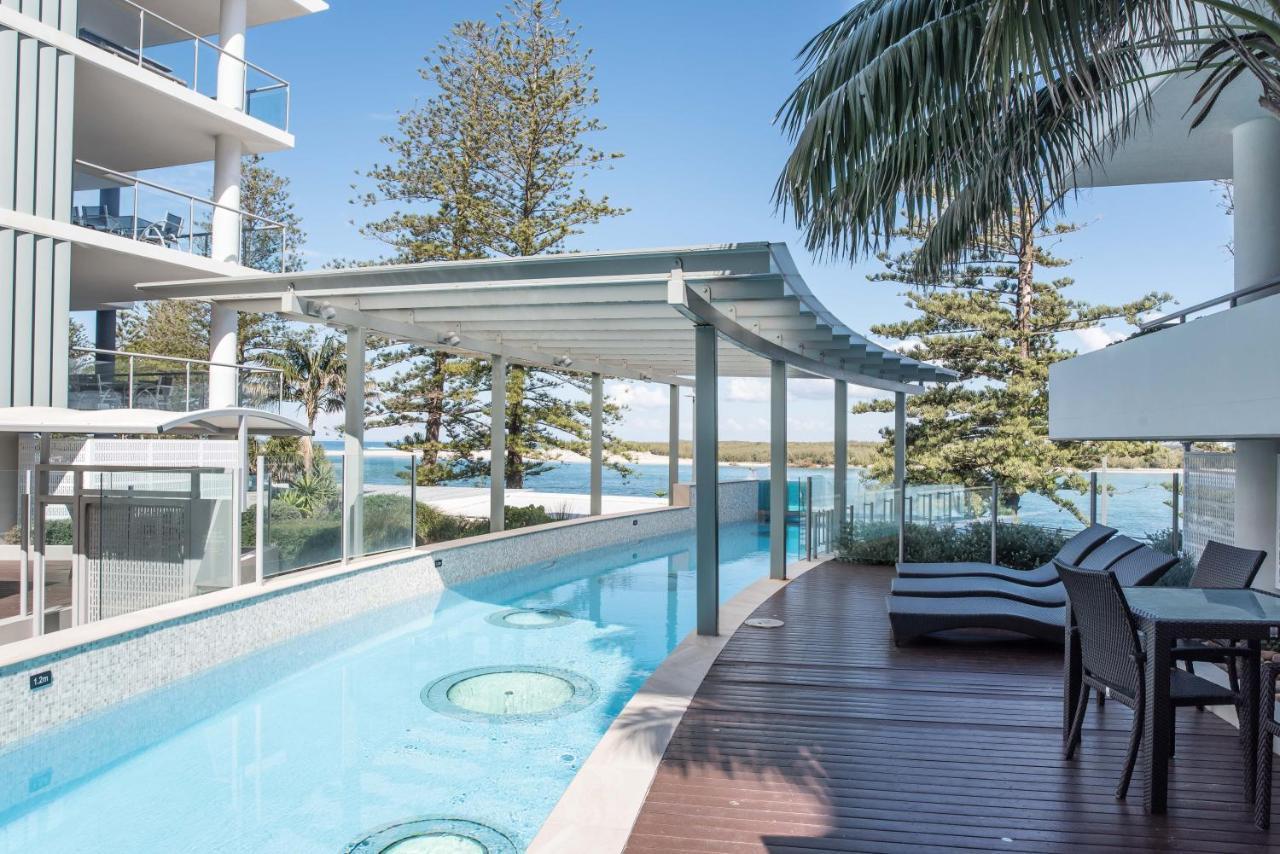 Rumba Beach Resort Caloundra Eksteriør billede The pool at the W Hotel