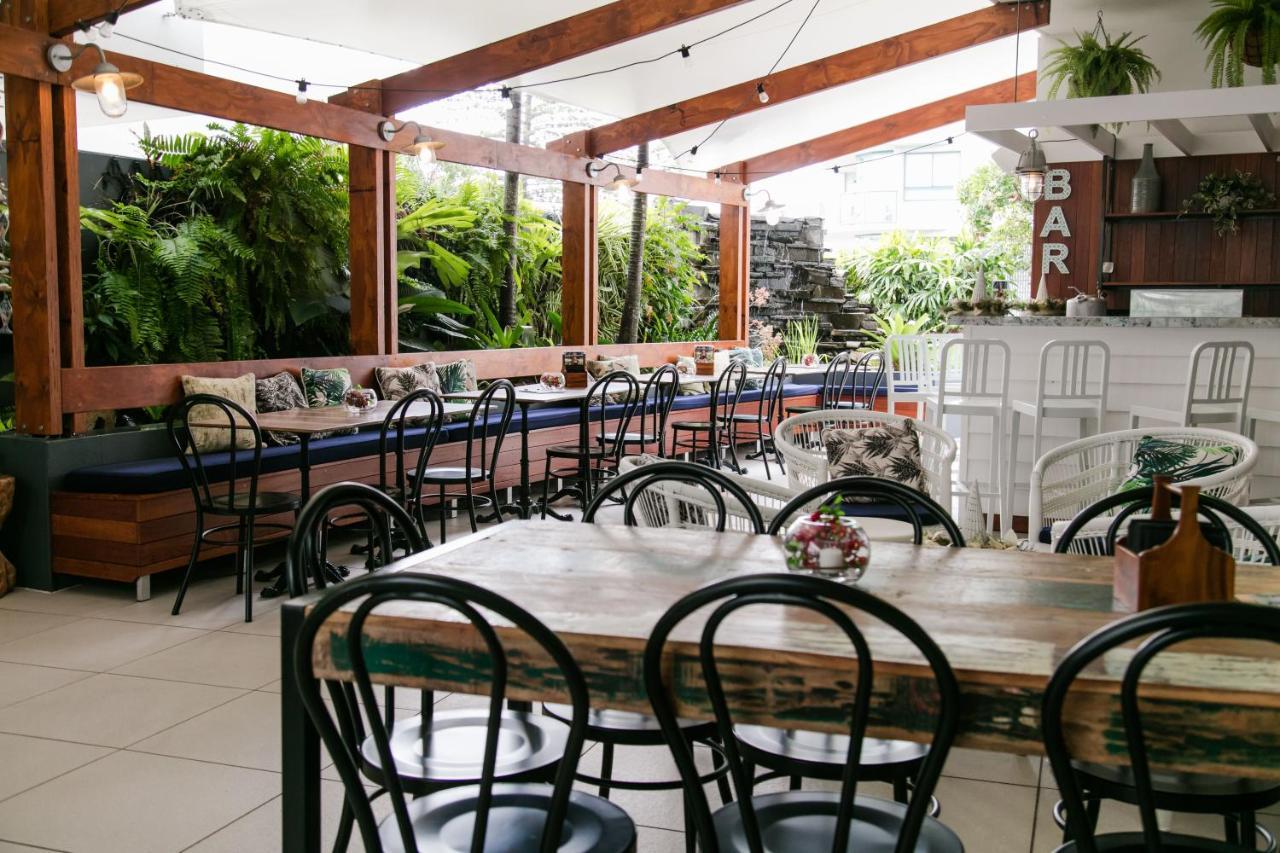 Rumba Beach Resort Caloundra Eksteriør billede The interior of the restaurant