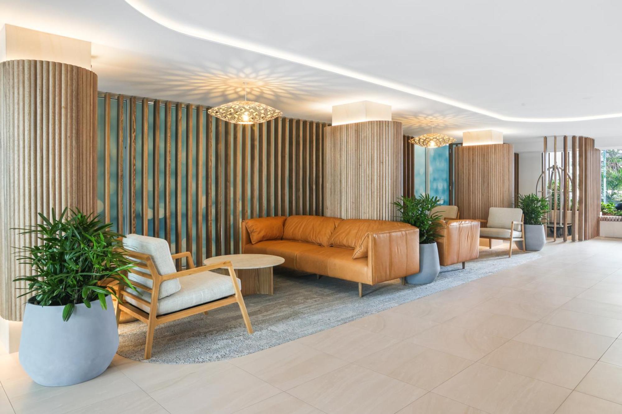 Rumba Beach Resort Caloundra Eksteriør billede The lobby of the hotel