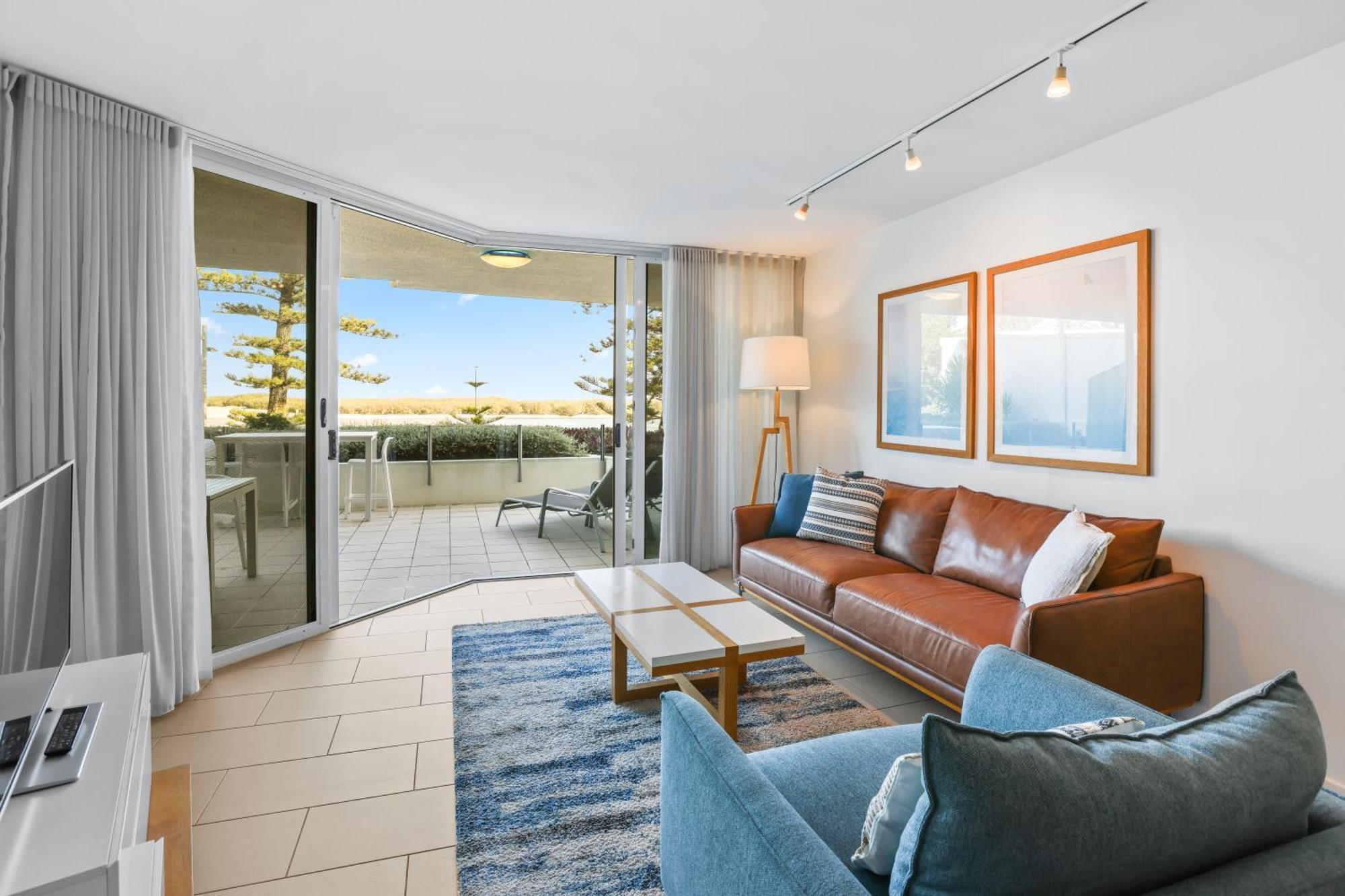 Rumba Beach Resort Caloundra Eksteriør billede Living room
